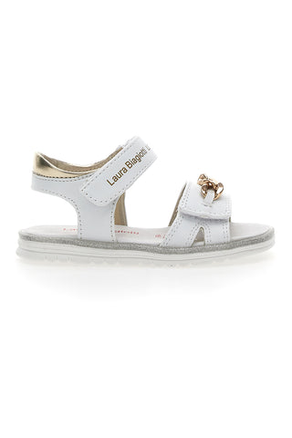 Sandali Laura Biagiotti 8540 beli z verigo