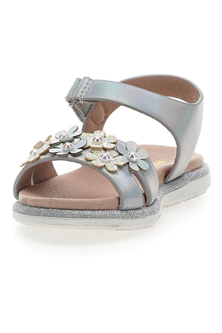 Elegantni srebrni sandali z rožicami Pitt Kids 392411