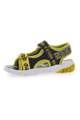 Črne in rumene sandale z lučkami in velcro zaponkami Batman W1020214T