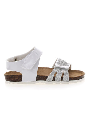 Bele sandale s srebrnimi srčki in velcro trakom PITT KIDS 45260TWV