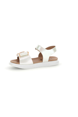 Beli sandali first step z okrasnim lokom Pitt kids 392621S