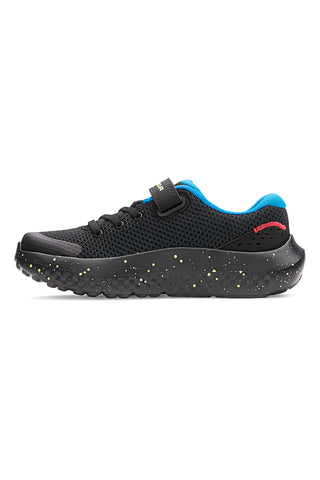 Črni tekaški čevlji z fluorescenčnimi detajli Under Armour UA BPS Surge 4 AC