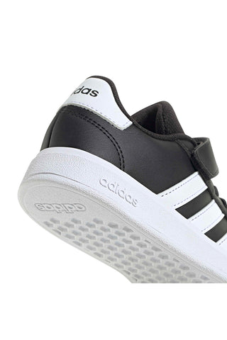 Črni čevlji z belimi črtami in zapenjanjem na velcro Adidas Grand Court 2 EL C