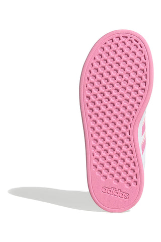 Bele superge z rožnatimi črtami in zapenjanjem na velcro Adidas Grand Court 2 EL C