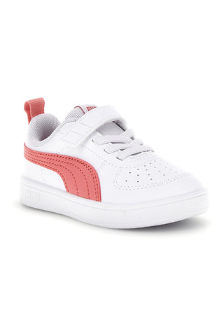 Koralno beli čevlji z velcro zapenjanjem in elastičnimi vezalkami Puma Rickie AC+ Inf
