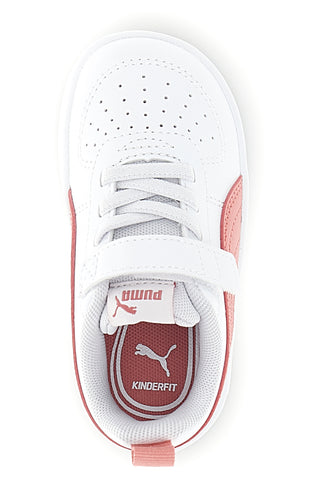 Koralno beli čevlji z velcro zapenjanjem in elastičnimi vezalkami Puma Rickie AC+ Inf