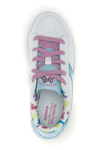 Beli čevlji z vezalkami in modrimi podrobnostmi Diadora Game Step Moonstone PS