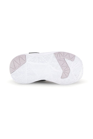Črne superge z belimi podrobnostmi New balance I5786F1