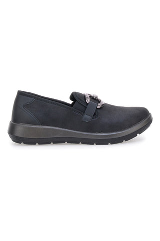 Črni slip on čevlji z dekorativnim dodatkom Inblu 67 WG