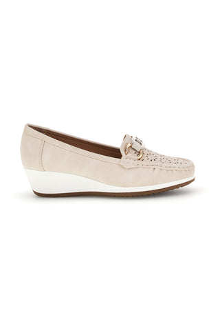 Mocassini beige traforati con zeppa Mio tempo MINA910