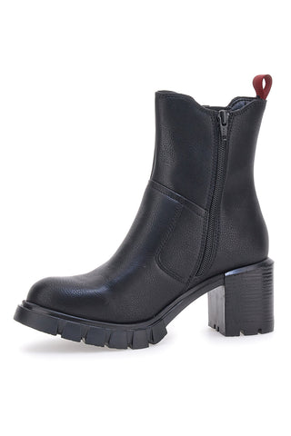 Črni čevlji s peto Plocadi 2304