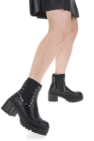 Črni čevlji Chelsea Boots Bettyflowers 02
