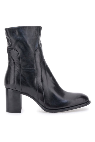 Črni čevlji s peto 8 cm iz prave usnje Pittarello Must Have P26206