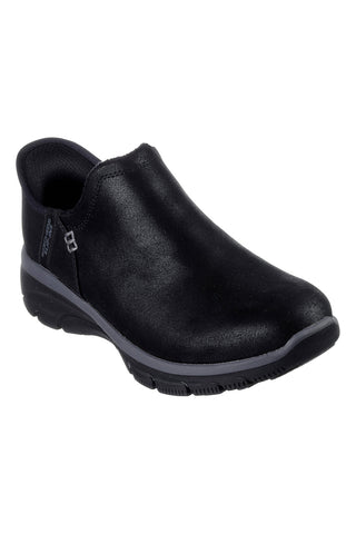 Črni vodoodporni slip-on čevlji z Memory Foam Skechers Easy Going Modern Hour