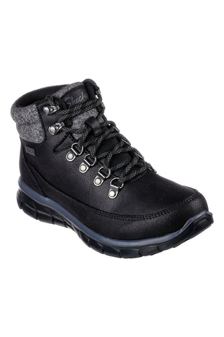 Črni podloženi vodoodporni čevlji Skechers Synergy Cool Seeker