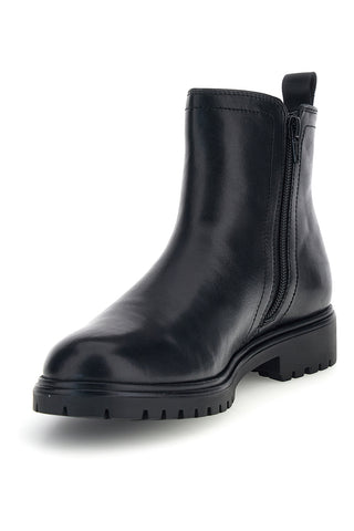 Stivaletti Beatles neri in pelle con suola carrarmato Pittarello 23606