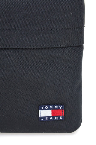 Črna torba z tankim trakom iz tkanine Tommy Jeans Ess Daily Sacoche