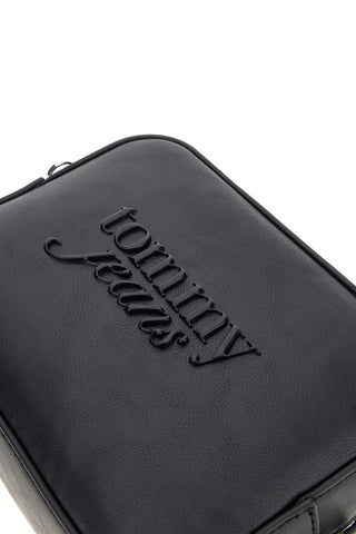 Črna ramenska torba z reliefnim logotipom Tommy Jeans 18451