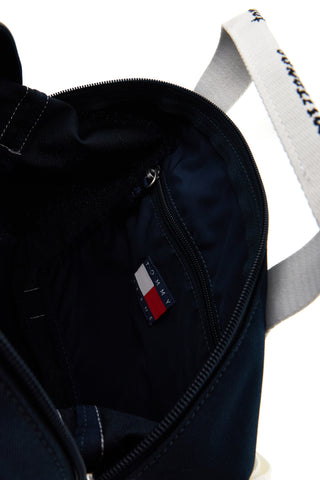 Modra torbica iz blaga s trakovi z logotipom Tommy Jeans 18460