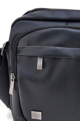 Črna torba z ramenskim trakom in kontrastnimi šivi Black Ghost BASILE BS522-4