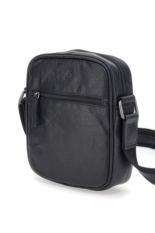 Kompaktna črna torba z zadrgo spredaj Black Shoot BS2355/T
