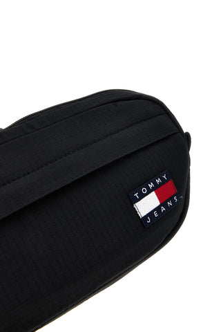 Črna torbica z logotipom Tommy jeans 14280
