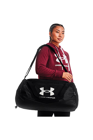 Črna vodoodbojna torba s prezračevanim predelom Under armour Undeniable 5.0 Medium