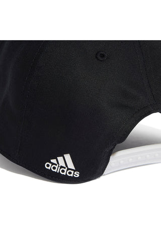 Kapa s črnim ščitkom in belim logotipom ADIDAS DAILY CAP