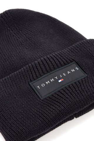 Črna pletena kapa z logotipom Tommy Jeans Linear Beanie
