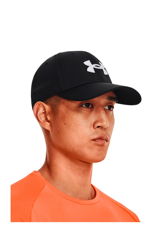 Črna kapa z logotipom Under Armour 1376701-001