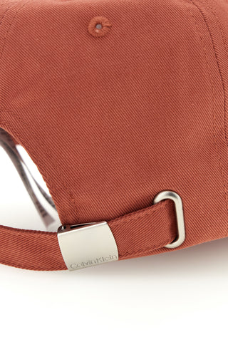 Rjasta kapa z logotipom Calvin klein CK CAP