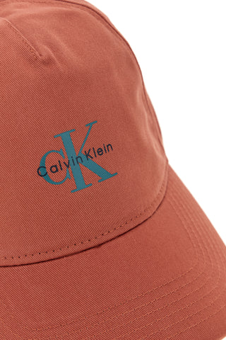 Rjasta kapa z logotipom Calvin klein CK CAP
