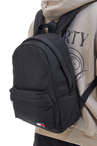 Kompaktni črn nahrbtnik TOMMY DAILY BACKPAK